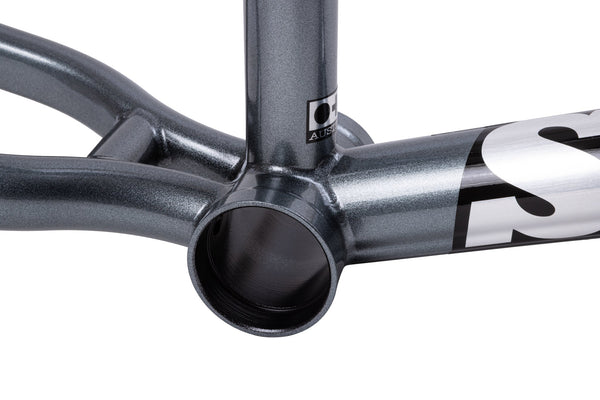Sunday Silvawave Frame (Metallic Dark Silver) | Full Factory